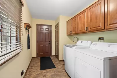 946 Montgomery Court, Naperville, IL 60540 - Photo 25