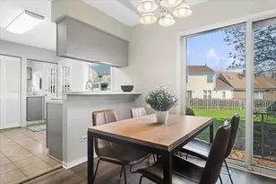 1445 Tanglewood Ave, Palatine, IL 60067 - Photo 9