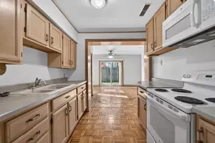 144 School St, Wood Dale, IL 60191 - Photo 7