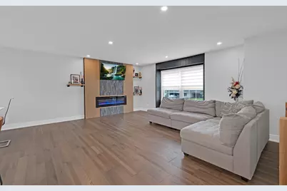 1135 N King Charles Court, Palatine, IL 60067 - Photo 5