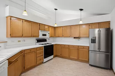 848 Havenshire Road #848, Naperville, IL 60565 - Photo 9