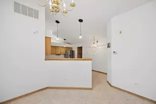 848 Havenshire Rd, Naperville, IL 60565 - Photo 5
