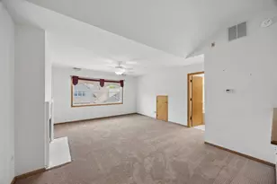 848 Havenshire Rd, Naperville, IL 60565 - Photo 15
