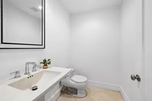 800 N Michigan Ave, Chicago, IL 60611 - Photo 23