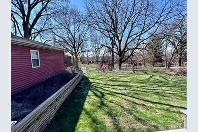 1305 W 3rd Street, Sterling, IL 61081 - Photo 9