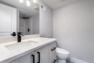 1101 Williamsburg Rd, Country Club Hills, IL 60478 - Photo 21