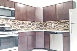 239 Malibu Dr, Bolingbrook, IL 60440 - Photo 3