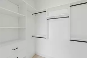 948 W Sunnyside Ave, Chicago, IL 60640 - Photo 11