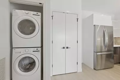 948 W Sunnyside Avenue #303, Chicago, IL 60640 - Photo 13