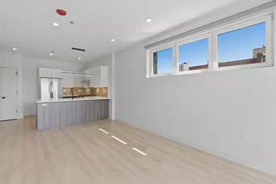 948 W Sunnyside Avenue #303, Chicago, IL 60640 - Photo 5