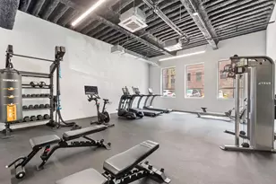 948 W Sunnyside Ave, Chicago, IL 60640 - Photo 15