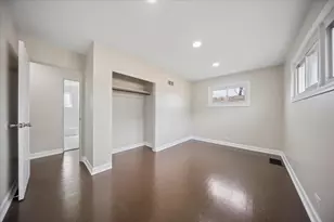 7732 S Springfield Ave, Chicago, IL 60652 - Photo 9