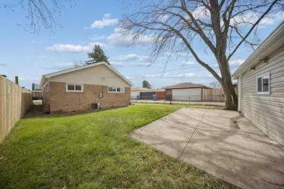 7732 S Springfield Avenue, Chicago, IL 60652 - Photo 13