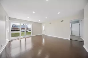 7732 S Springfield Ave, Chicago, IL 60652 - Photo 3