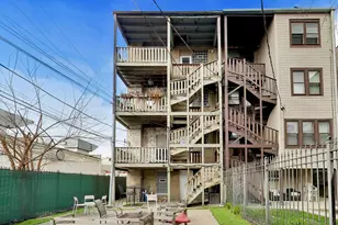 4015 N Mozart St, Chicago, IL 60618 - Photo 43