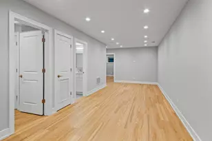 1349 N Noble St, Chicago, IL 60642 - Photo 13