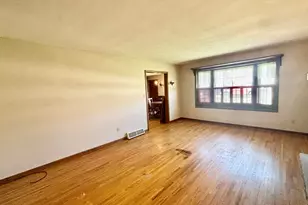 909 E 4th St, Belvidere, IL 61008 - Photo 5