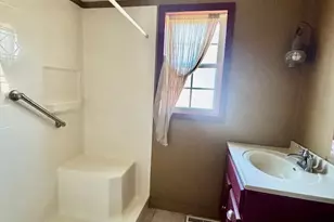 909 E 4th St, Belvidere, IL 61008 - Photo 15