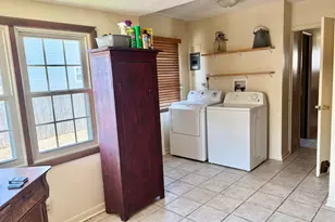 909 E 4th St, Belvidere, IL 61008 - Photo 13