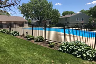 362 Farmington Ln, Vernon Hills, IL 60061 - Photo 11