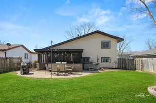 1335 Foxcroft Dr, Aurora, IL 60506 - Photo 17