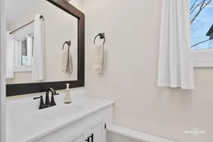 1335 Foxcroft Dr, Aurora, IL 60506 - Photo 9