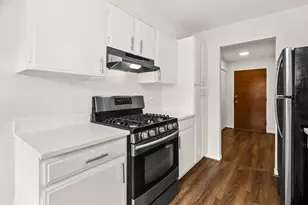 1331 S Finley Rd, Lombard, IL 60148 - Photo 7