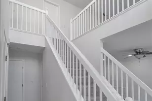 1476 Laurel Oaks Dr, Streamwood, IL 60107 - Photo 3