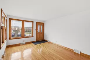 5435 S Newcastle Ave, Chicago, IL 60638 - Photo 3