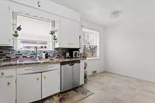 3025 W Rosemont Ave, Chicago, IL 60659 - Photo 13