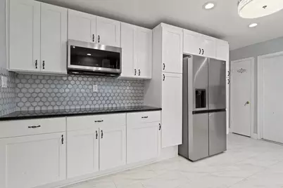 3025 W Rosemont Avenue, Chicago, IL 60659 - Photo 9