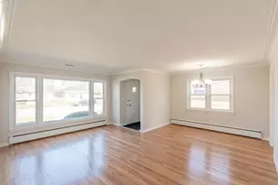 8049 E Prairie Rd, Skokie, IL 60076 - Photo 3