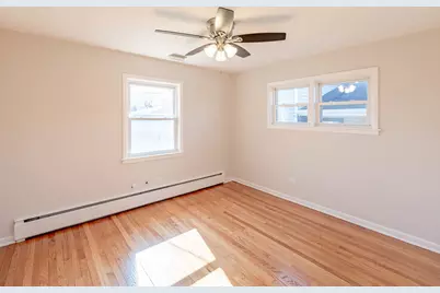 8049 E Prairie Road, Skokie, IL 60076 - Photo 9