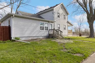 128 S 8th St, Rochelle, IL 61068 - Photo 37