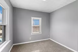 128 S 8th St, Rochelle, IL 61068 - Photo 25