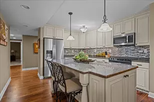 1103 N Mill St, Naperville, IL 60563 - Photo 7