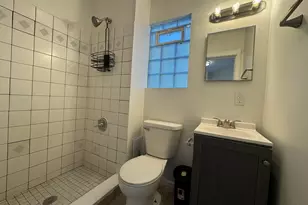 370 Bent St, Elgin, IL 60120 - Photo 7