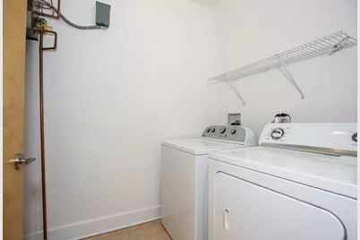 5766 N Lincoln Avenue #205, Chicago, IL 60659 - Photo 15