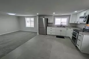 720 E Marion St, Clifton, IL 61727 - Photo 5