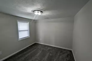 720 E Marion St, Clifton, IL 61727 - Photo 15