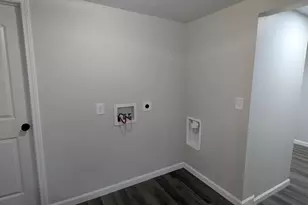 720 E Marion St, Clifton, IL 61727 - Photo 13