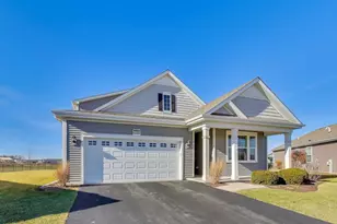 2355 Cannon Dr, Pingree Grove, IL 60140 - Photo 3