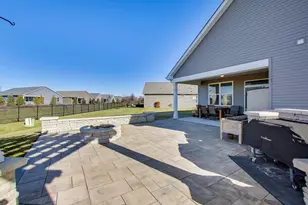 2355 Cannon Dr, Pingree Grove, IL 60140 - Photo 43