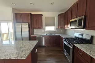 2251 Coventry Cir S, Sycamore, IL 60178 - Photo 3