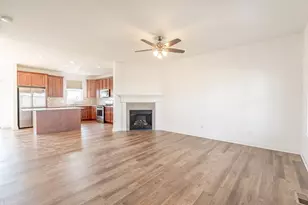 2251 Coventry Cir S, Sycamore, IL 60178 - Photo 3