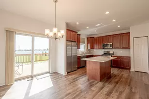 2251 Coventry Cir S, Sycamore, IL 60178 - Photo 7