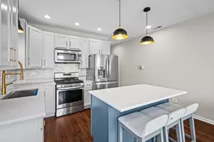 2305 N Austin Ave, Chicago, IL 60639 - Photo 5