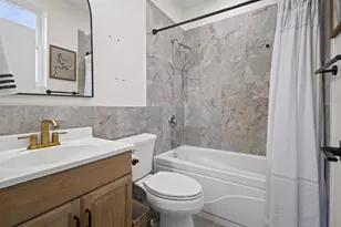 2305 N Austin Ave, Chicago, IL 60639 - Photo 25