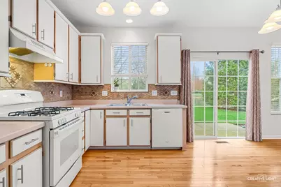 209 Grays Drive, Oswego, IL 60543 - Photo 7