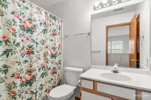 209 Grays Dr, Oswego, IL 60543 - Photo 15